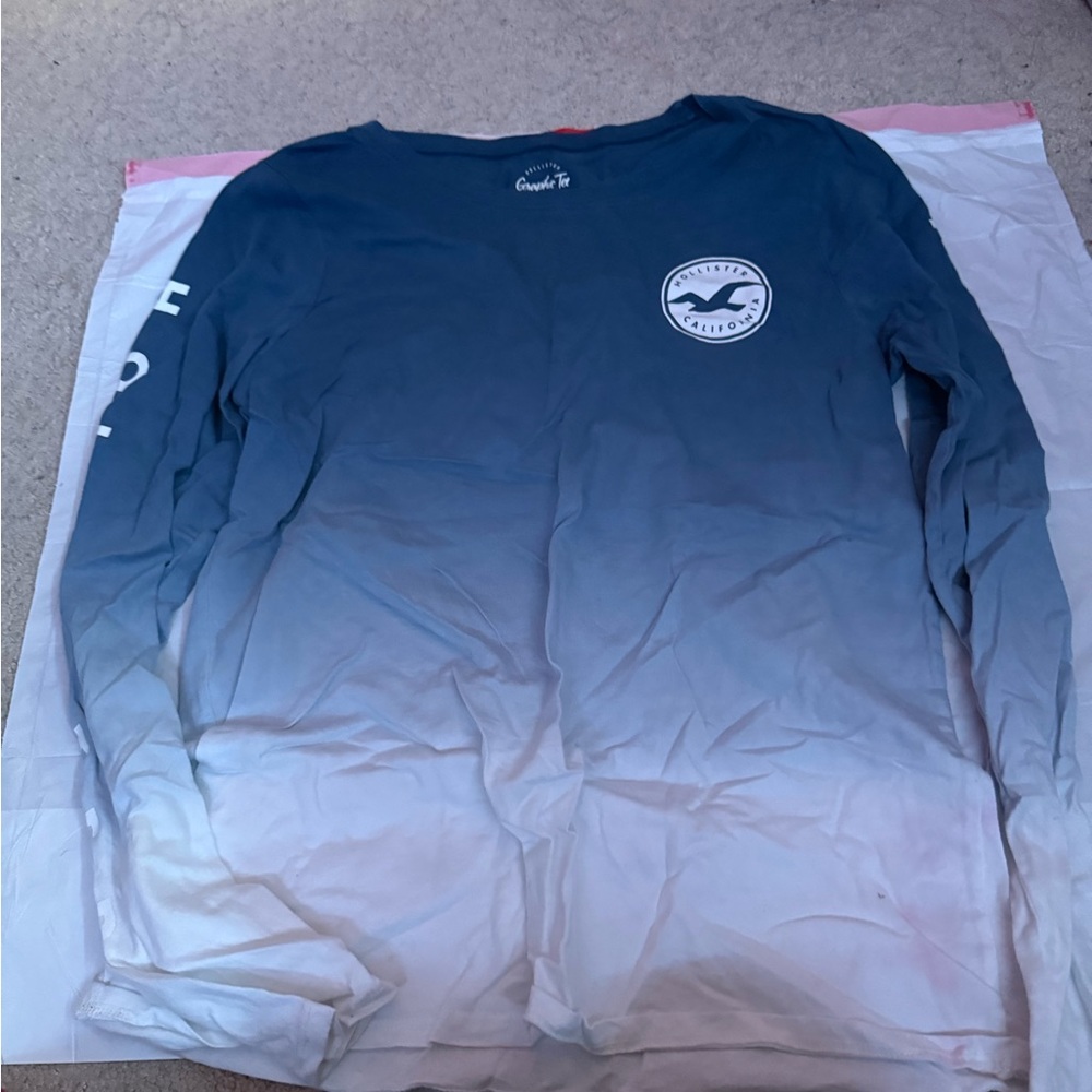 Hollister Navy Graphic Tee